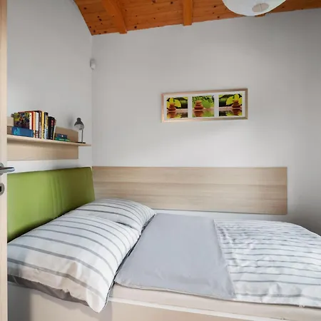1 By Interhome بيت للعطل Bečov nad Teplou